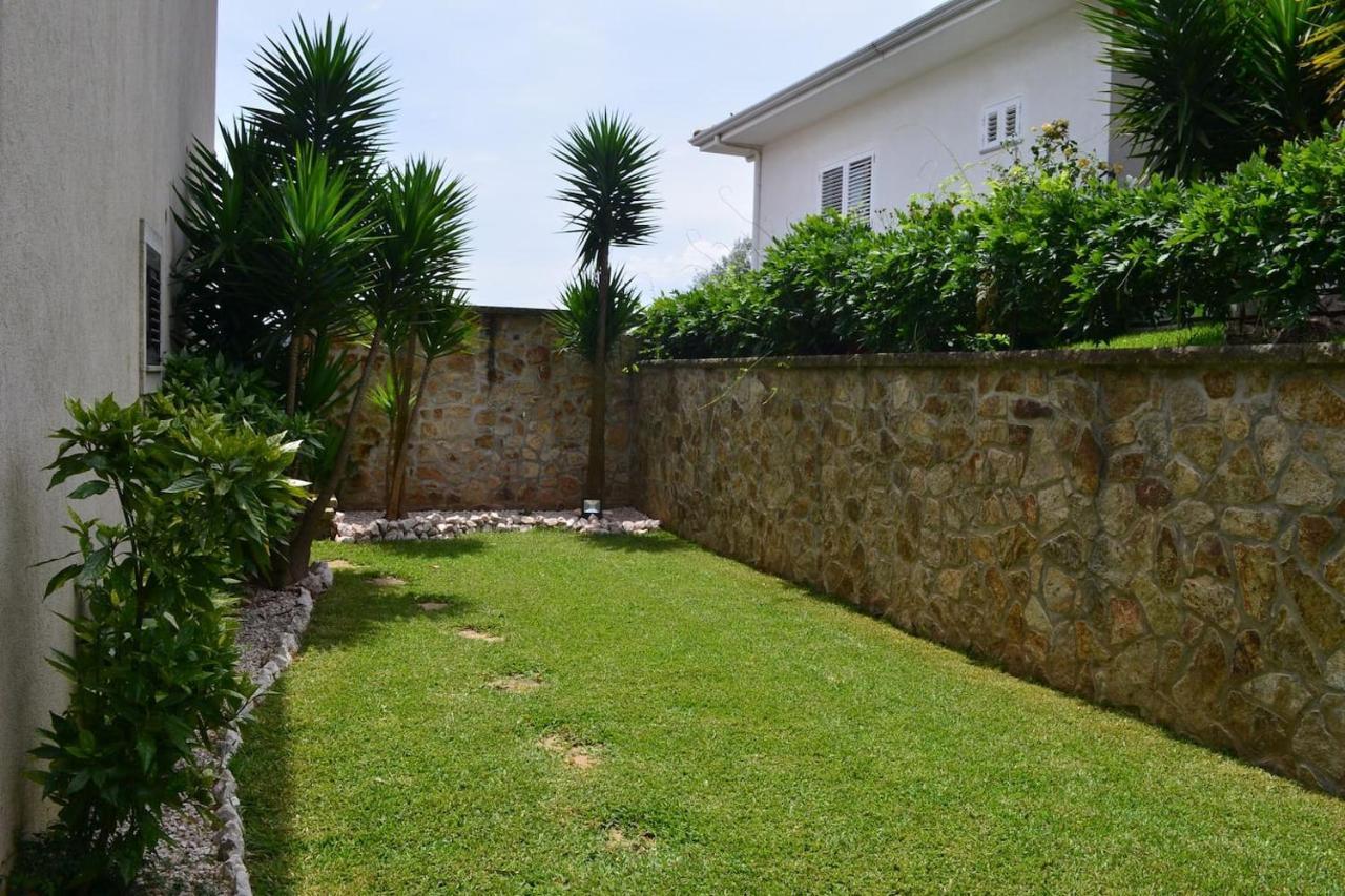 Valadas Guest House Canedo  Εξωτερικό φωτογραφία